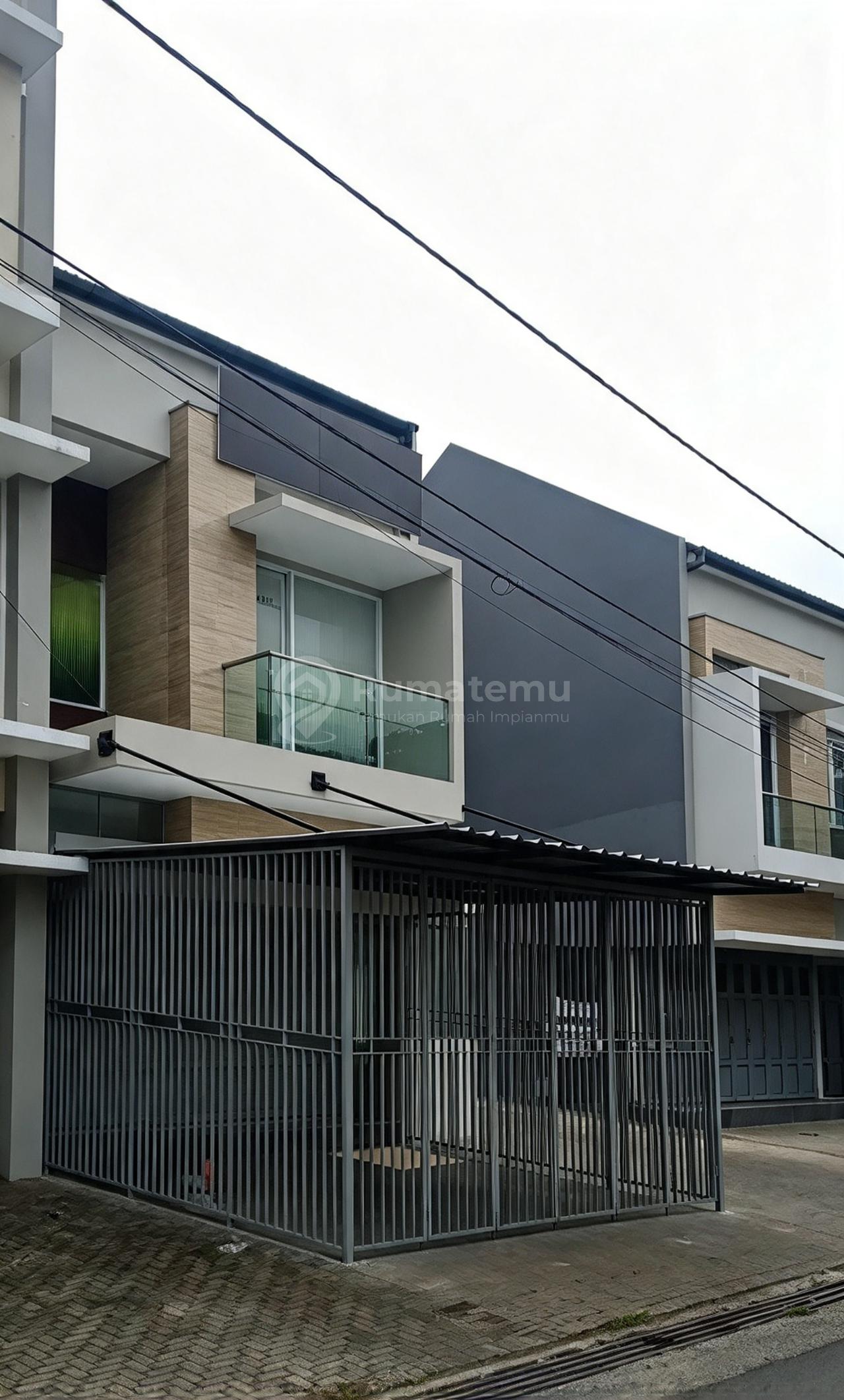 Dijual Dan Disewakan Ruko 2,5 Lt Cimahi Utara Semi Furnish, Full Granit Siapa Usaha