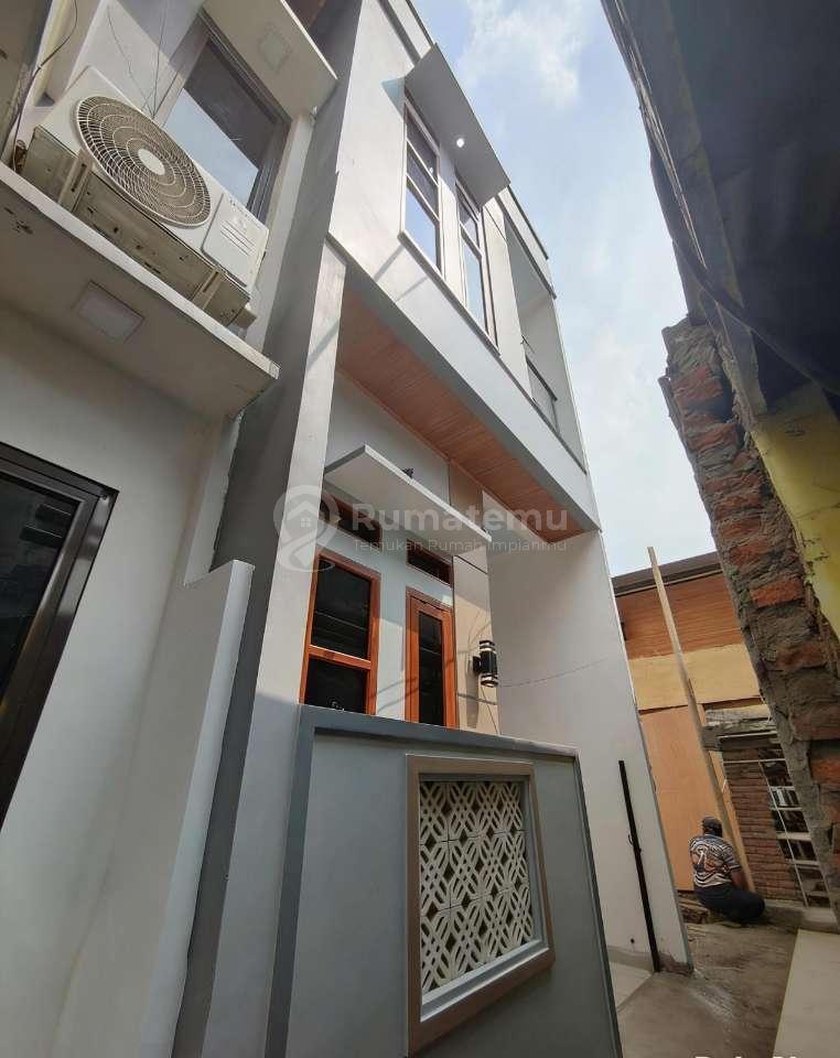 Dijual Rumah Baru Siap Huni Akses Motor Di Utan Kayu Matraman Jakarta Timur 