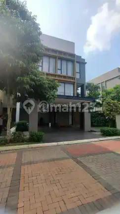 Rumah 3 Lantai di Enchante Residence BSD City, 10x35, halaman sangat luas. lokasi strategis di kelilingi custer eksklusif seperti TRESOR, BLIZFIELD, ZORA, DEKAT IPEKA HARGA 14M-an