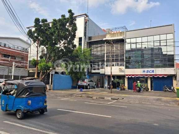 Ruko 3.5 Lantai Strategis Dijalan Utama Jalan Biak Jakarta Pusat