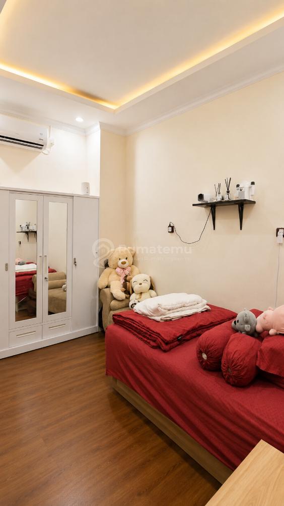 RUMAH KEMANGGISAN SELANGKAH KE SLIPI ADA KAMAR KOS JAKARTA BARAT