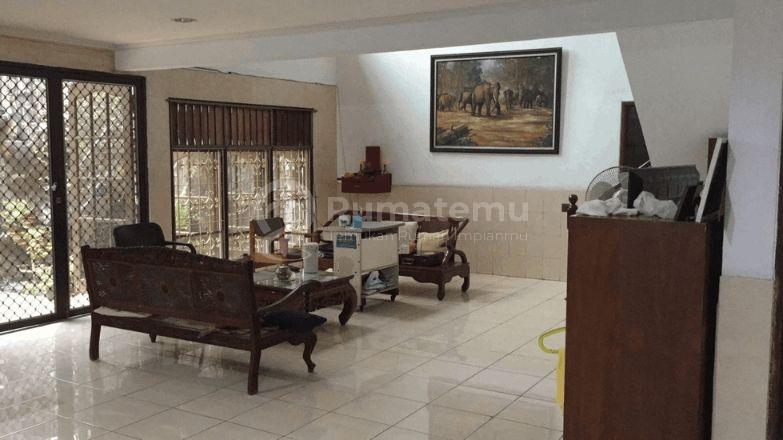 Harga terjangkau dan dekat dengan pusat bisnis rumah 2 lantai di grogol jakarta barat 