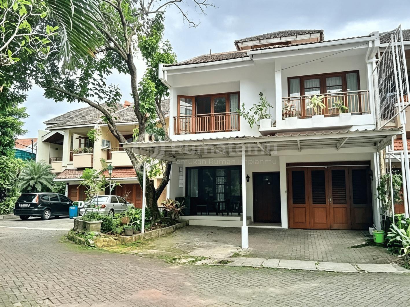 Rumah Secondary Dalam Komplek di Cilandak Kko
