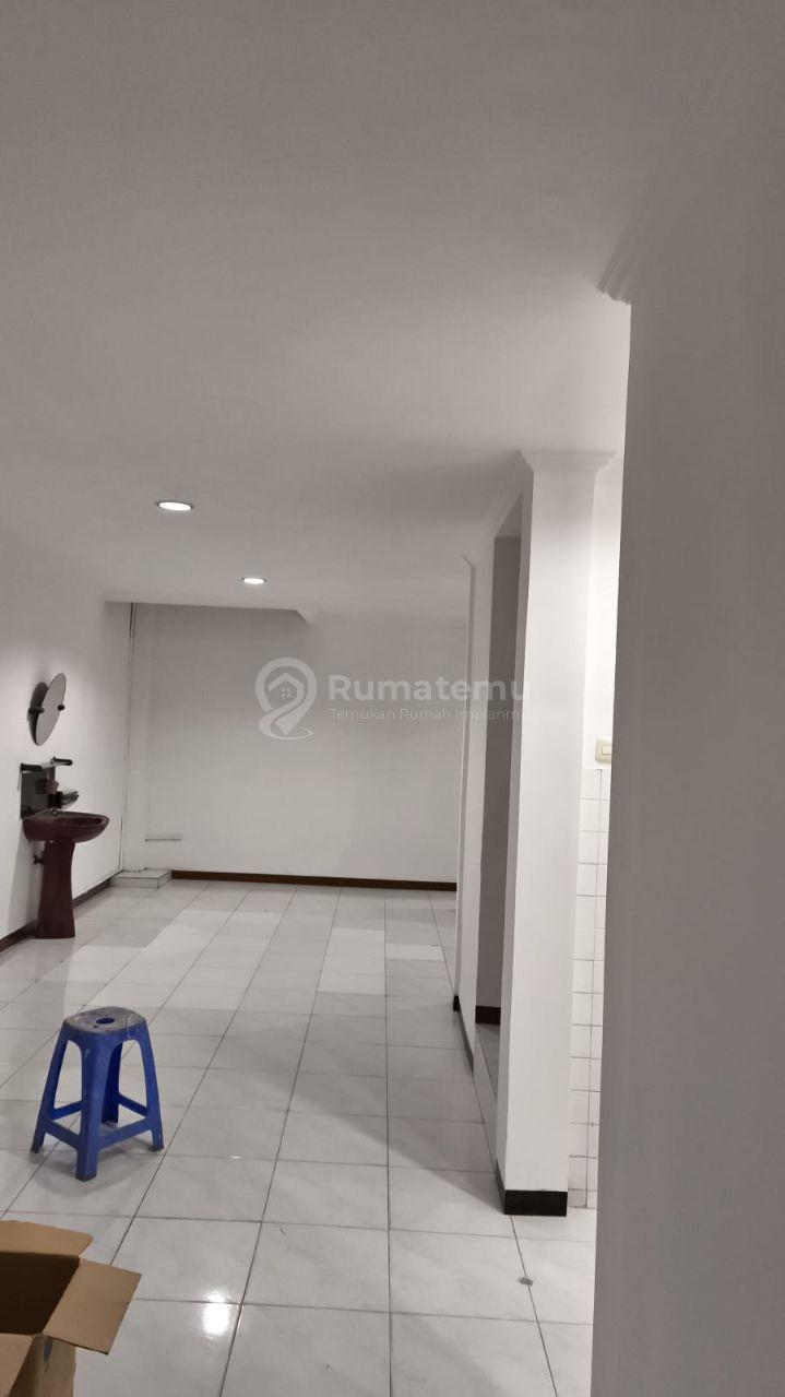 Rumah 2 Lantai Sunter Agung Jakarta Utara, LT 90 m², 4 KT, 3 KM, Bebas Banjir, 85 JT/Tahun Nego