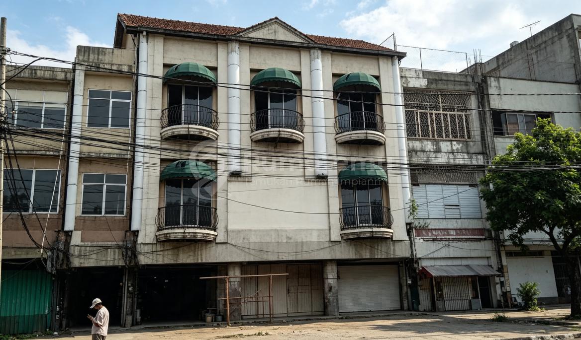 Dijual hotel 50 %njop masih aktif di JAKARTA BARAT