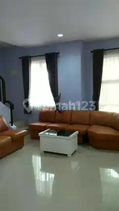 Rumah 3 Br 2 Lantai Savia BSD Full Furnished Rapih