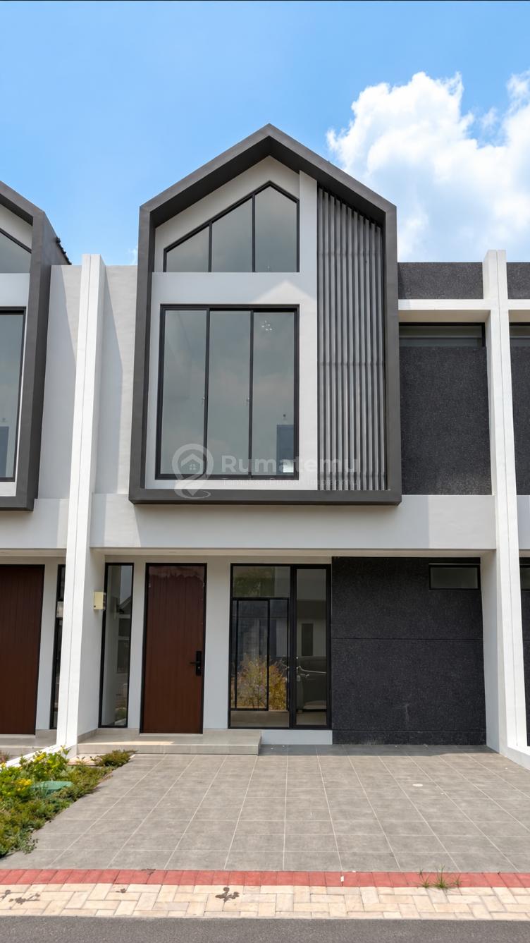 Disewakan Rumah di Kebayoran Bintaro, 2 Lantai dengan Carport 2 Mobil