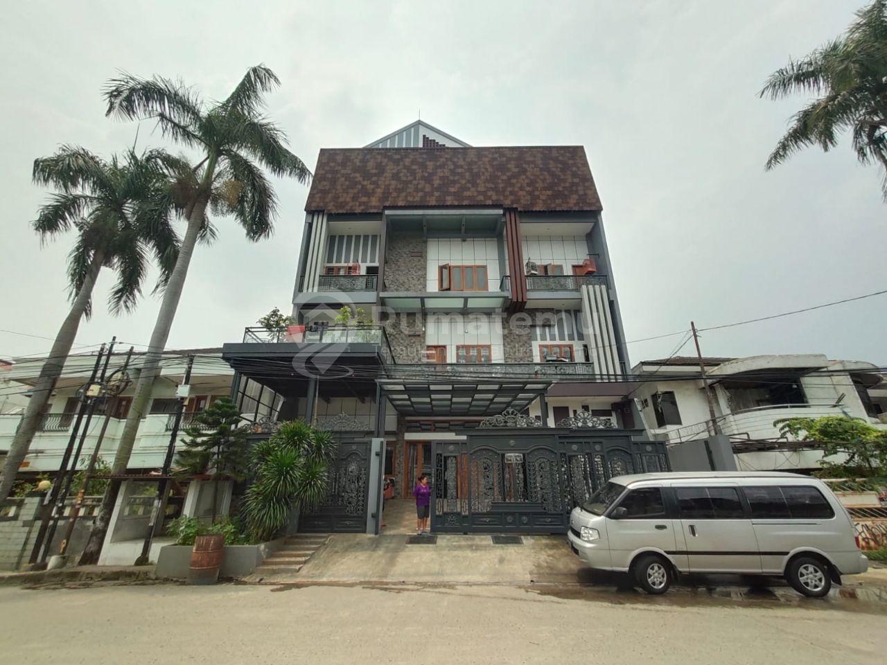 Rumah Premium Green Garden Dilengkapi Lift Gym Dan Lapangan Olahraga