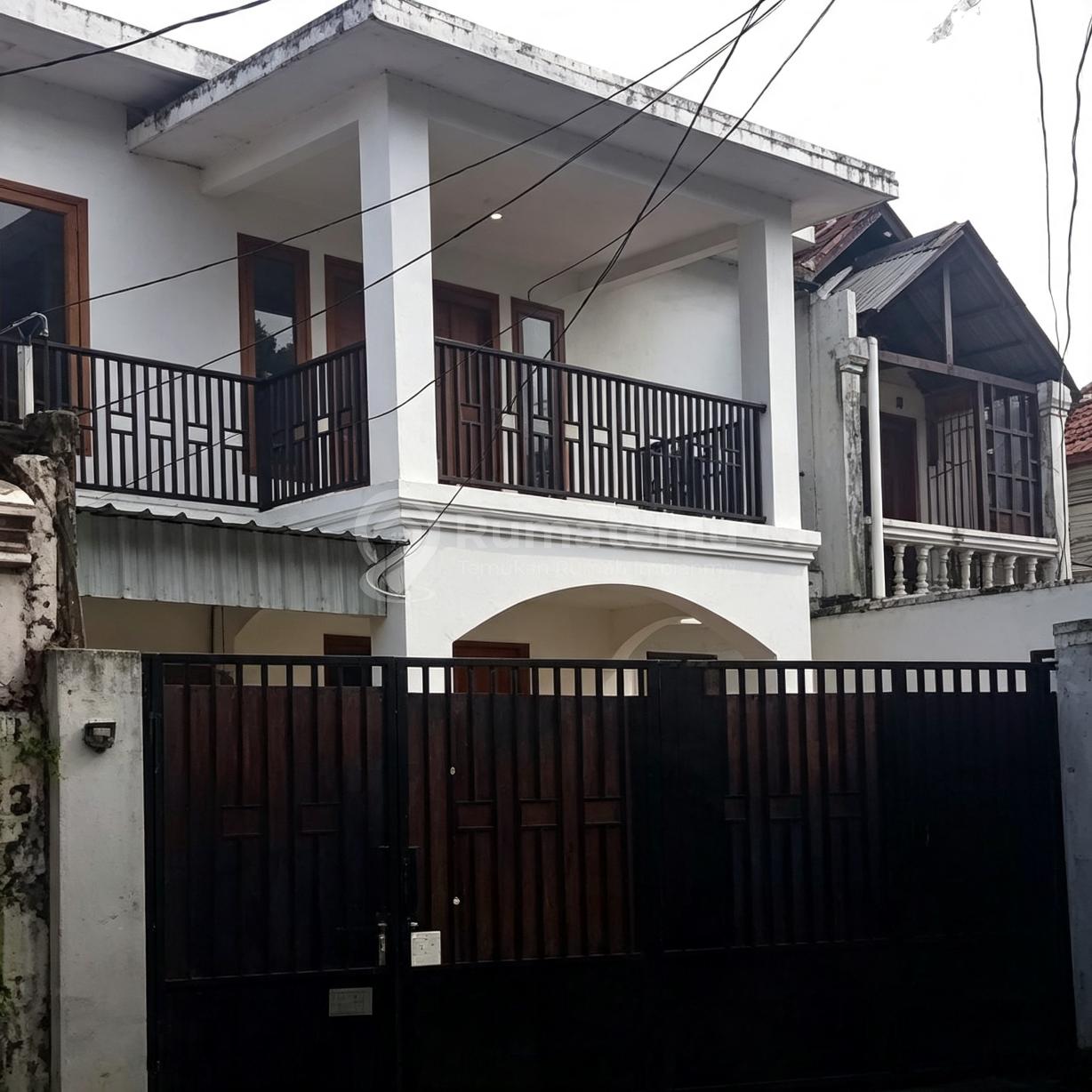 Jual Rumah di rumah 2 lantai daerah Cipete, Kelurahan Gandaria Selatan, Cilandak