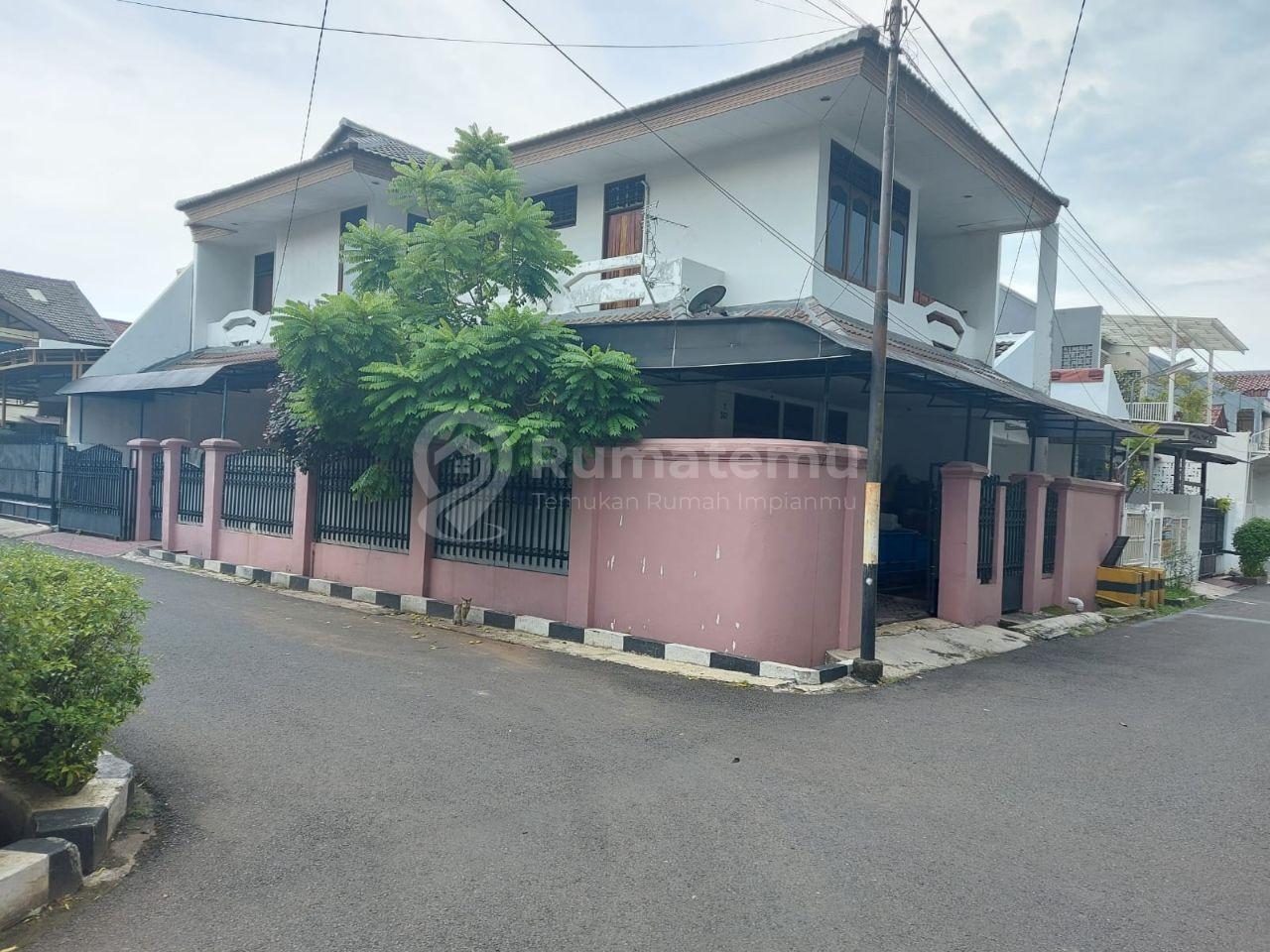 Rumah 2 Lt Murah Dlm Komplek Elit Duren Sawit, Jakarta Timur