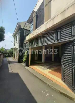 Rumah Bagus Lokasi Strategis di Cijantung