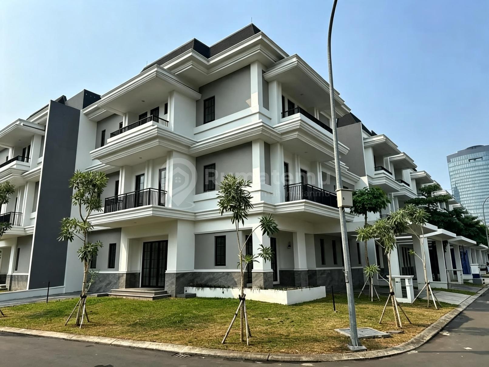 Dijual Lokasi Strategis Rumah Mewah Sutera Winona Alam Sutera Hook Ready Stock - Full Marmer & Lift Harga Promo Last Unit Turun Harga 2,6 Miliar
