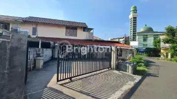 DIJUAL RUMAH HOOK 559M2 DI CIPINANG, JATINEGARA, SHM