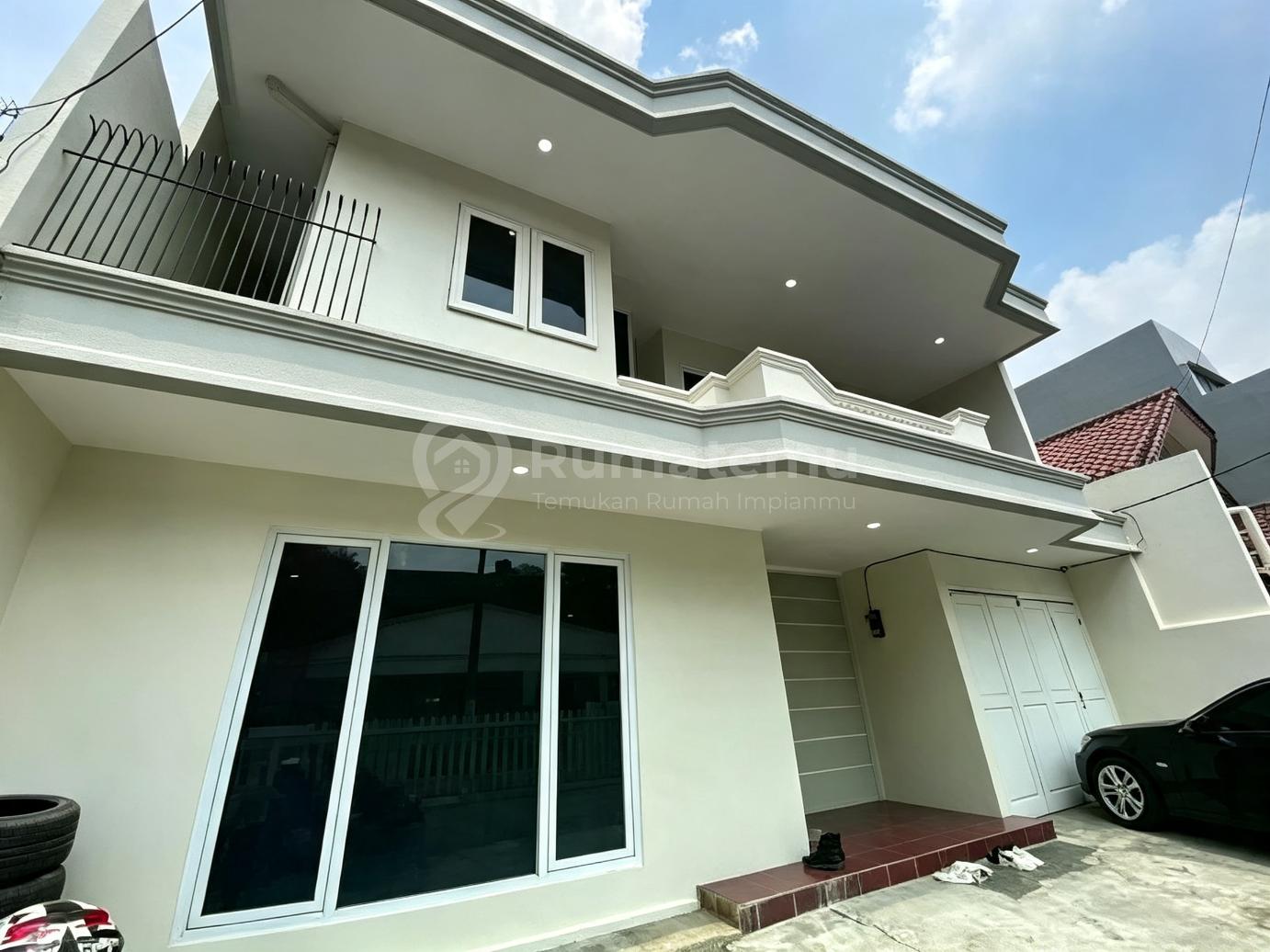 Dekat Scbd, Dijual Rumah Siap Huni di Ciomas Keb Baru Jakarta Selatan