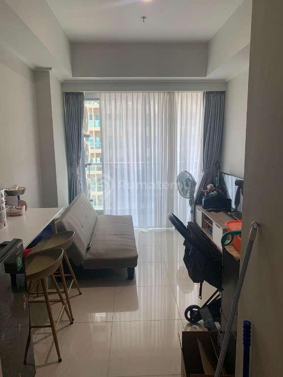 Sewa 2 bedrooms Apartemen Green Sedayu full furnish view kolam , Tower Pasadena
