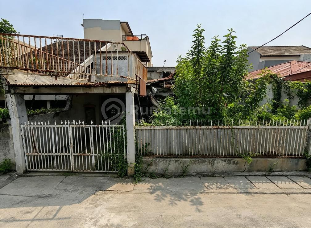 Dijual Rumah 3 KT Tua Hitunga Tanah di Cempaka Putih Timur Jakarta Pusat