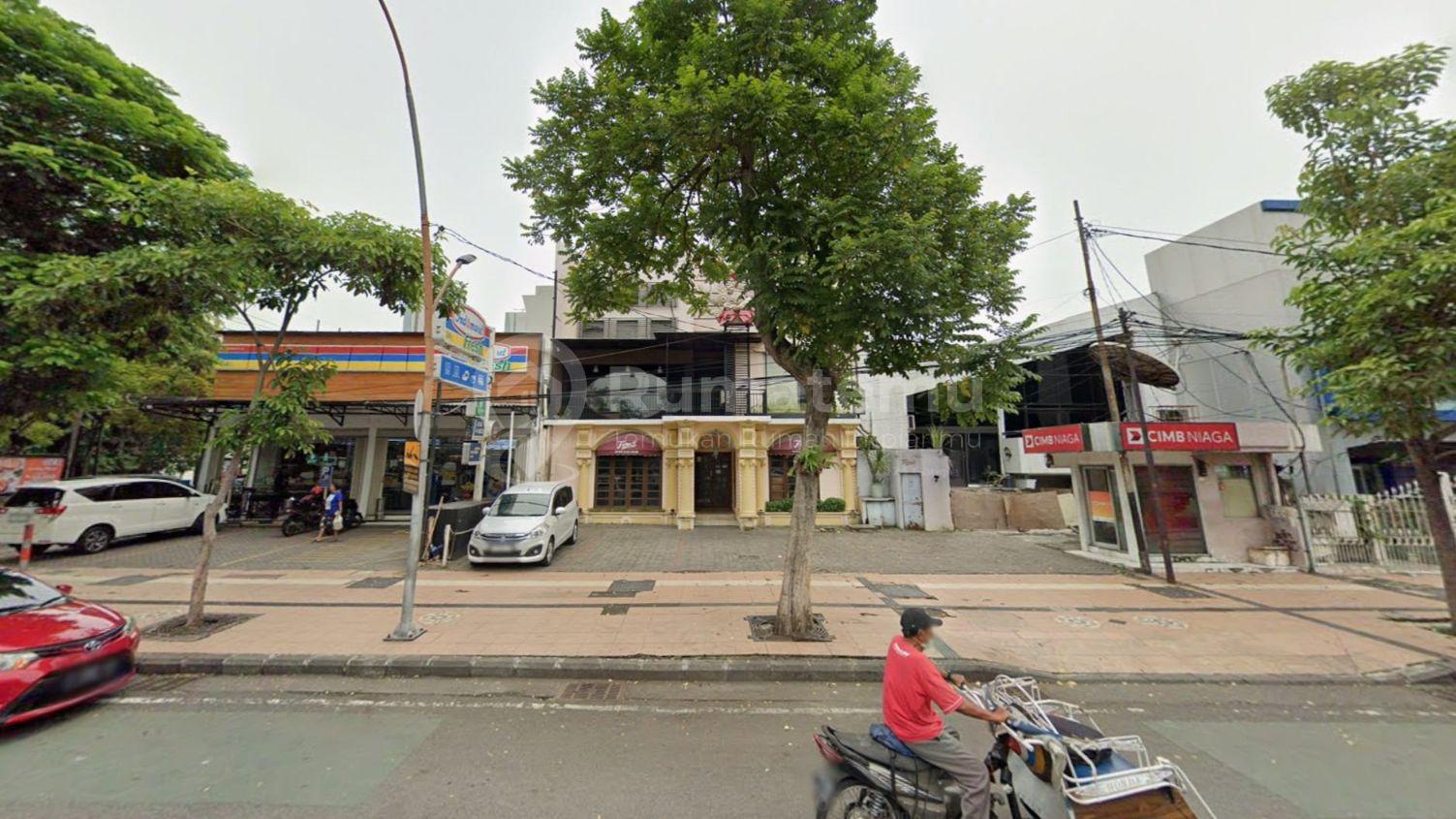 Rumah Usaha Raya Gubeng Surabaya Pusat Strategis Komersial