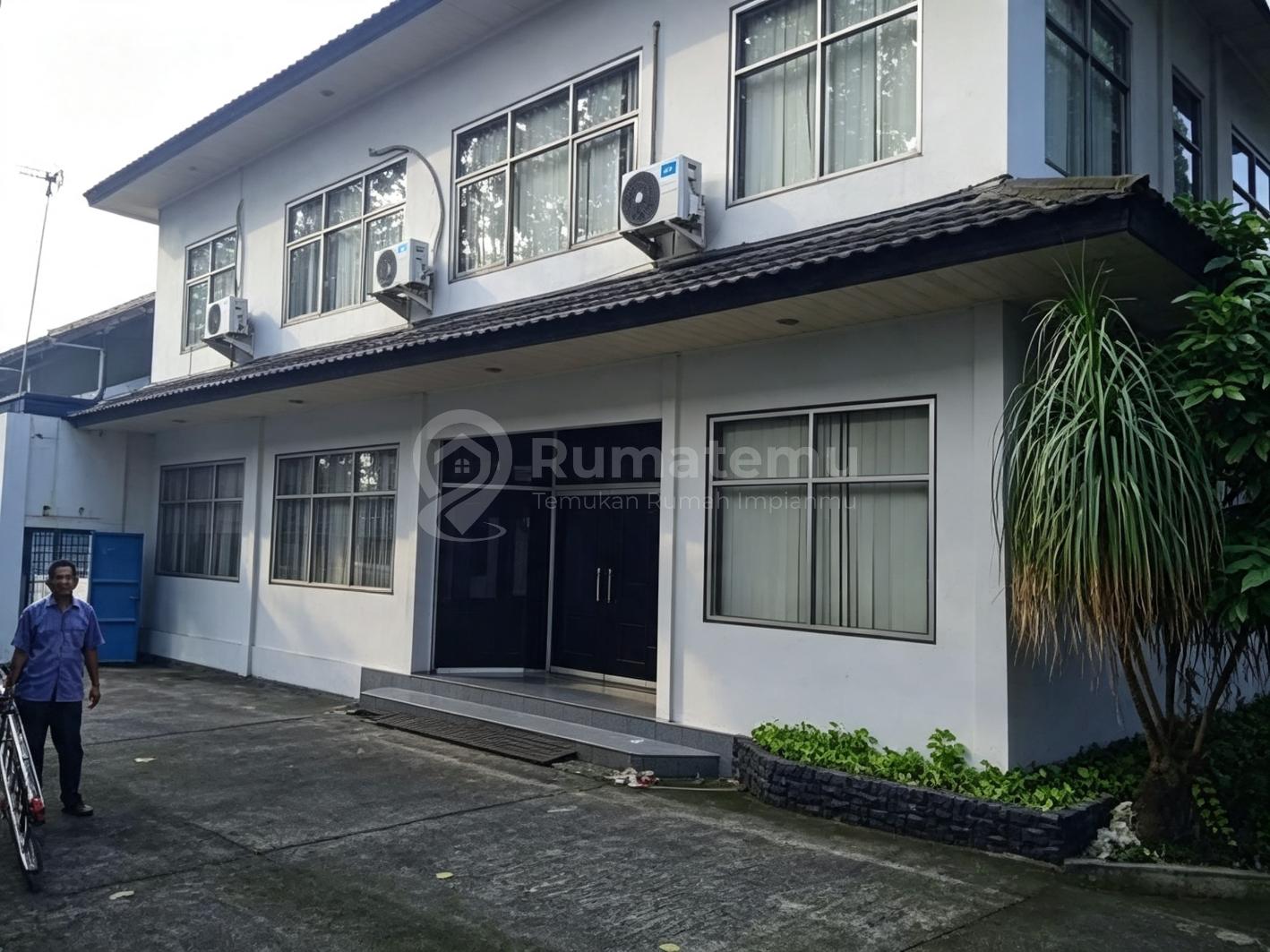 Dijual gudang Multi Guna akses jalan muat kendaraan ukuran truck besar dan kontainer 40 ft, Kawasan Pabrik, Curug, Kab. Tangerang