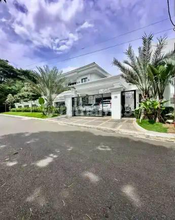 Luxurious Modern Classic House Bukit Hijau, Fully Furnished By Lifetime Design. Private Pool. Posisi Hook, Depan Taman