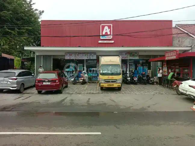 Di Jual:  Tempat Usaha Area Komersial Jl. Tebet Barat, Tebet, Jakarta Selatan