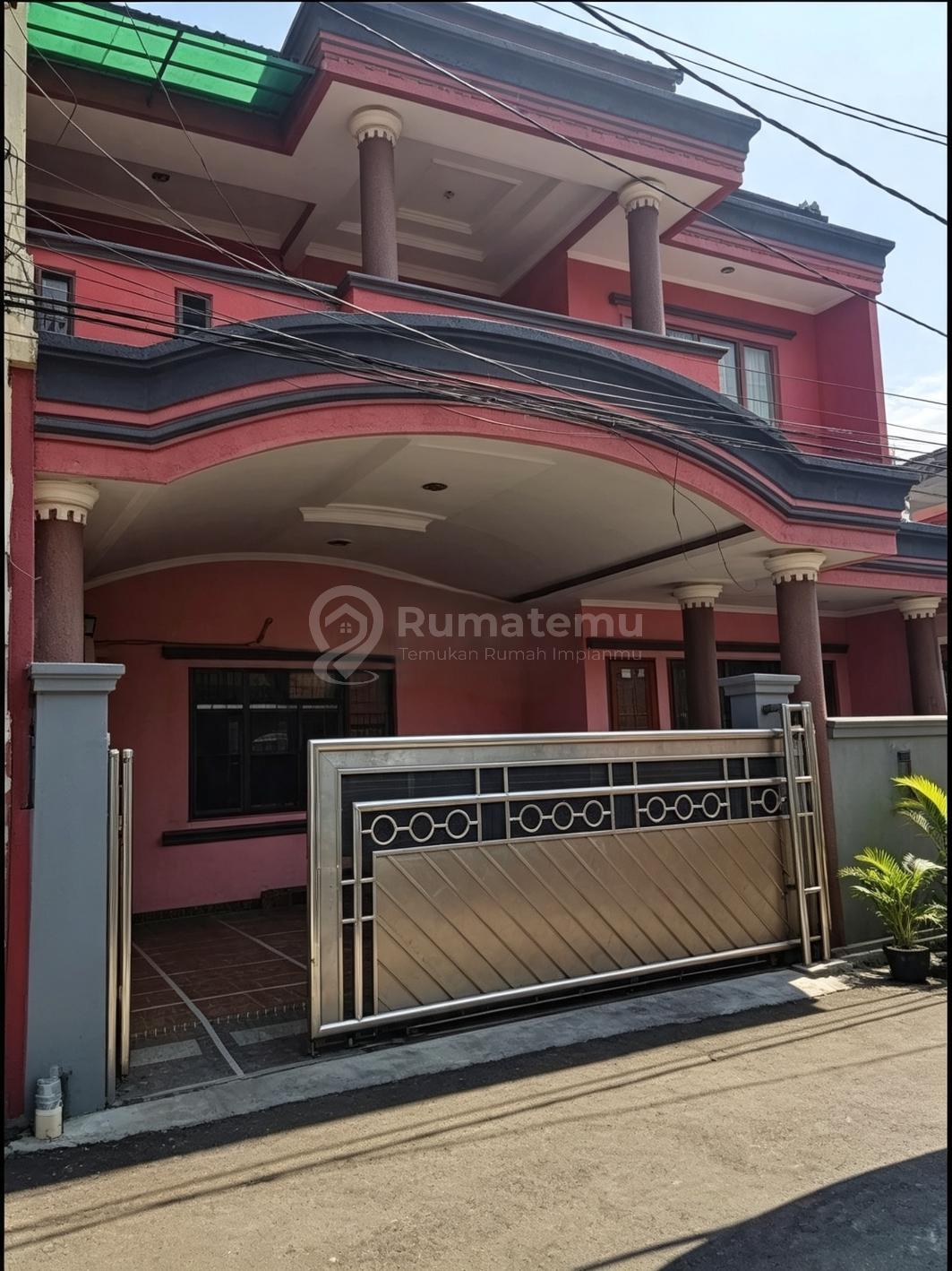 Dijual Rumah di Jl.Pangkalan Jati dengan Row 1 jalan Mobil lebih, Cipinang Melayu, Makasar