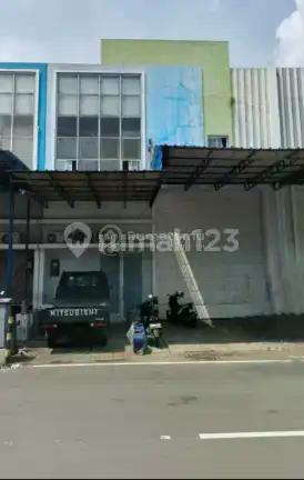 Disewakan Gudang Dalam Kawasan Green Sedayu Bizpark Raya Daan Mogot, Jakarta Barat.