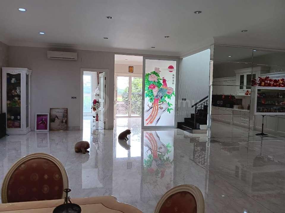 Dijual Rmh Exlusive Gading Kirana, kelapa Gading