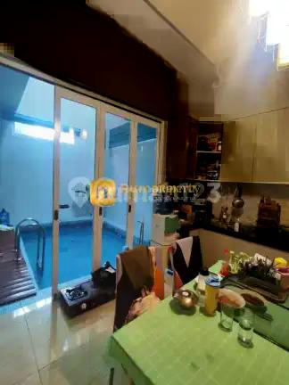 Rumah Pojok Bagus Ada Kolam Renang Dalam Cluster Di Mustika Jaya