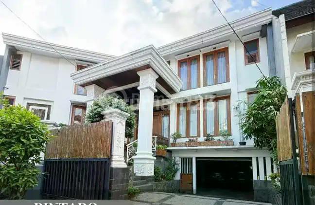 Dijualrumah Split Level + Pool Di Sektor 9 bintaro Tangerang Selatan.haega 10,5 Miliar