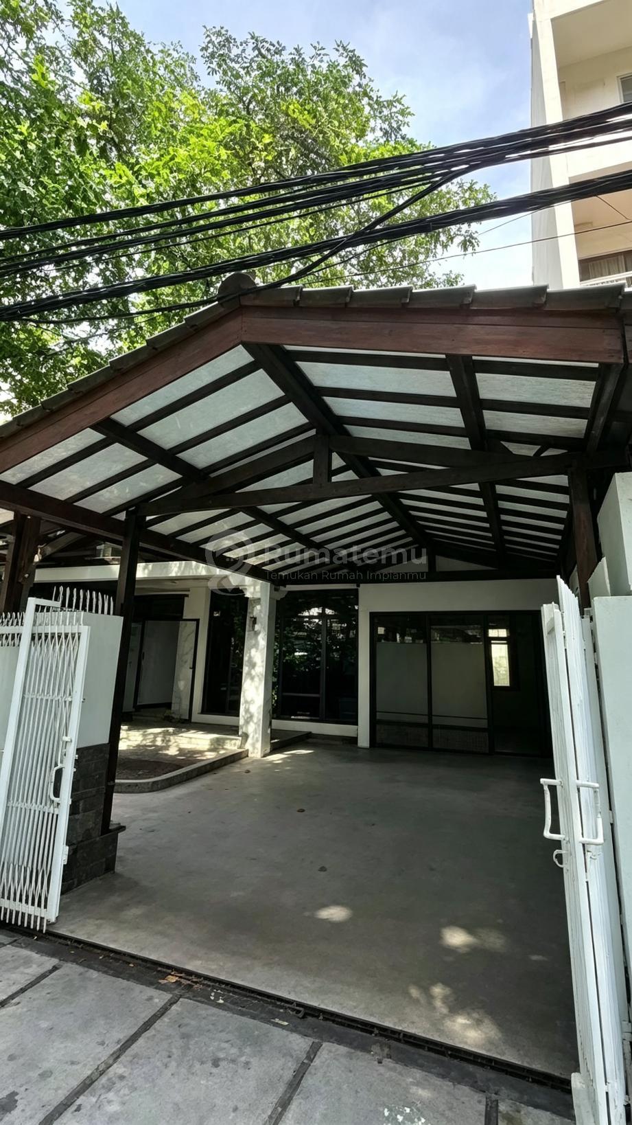 Jual Rumah Besar Cocok Utk Usaha di Kopyor