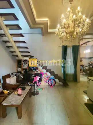 Rumah Pojok Bagus Ada Kolam Renang Dalam Cluster Di Mustika Jaya
