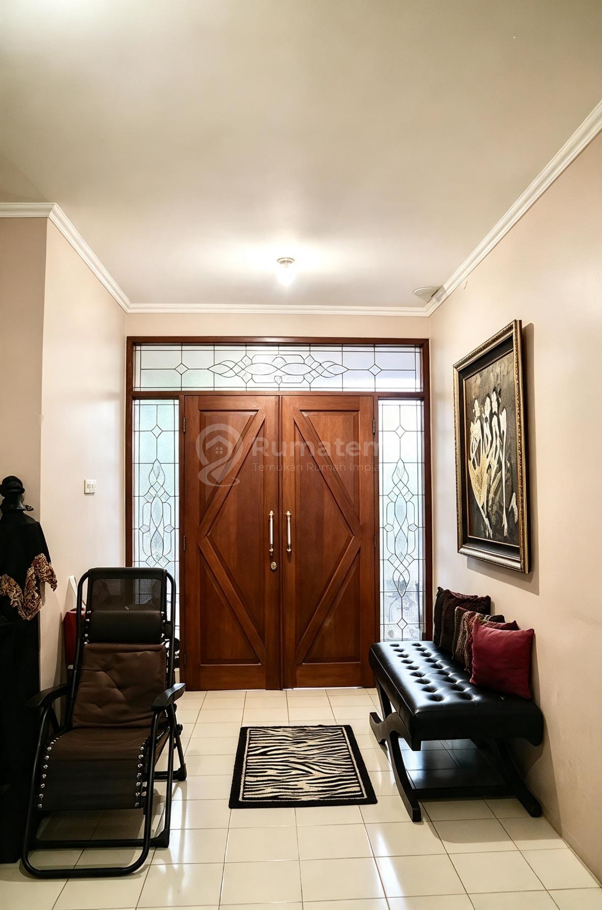 Bebas Banjir, Rumah, 1 Lantai, SHM, Dekat Akses Transjakarta, bisa KPR