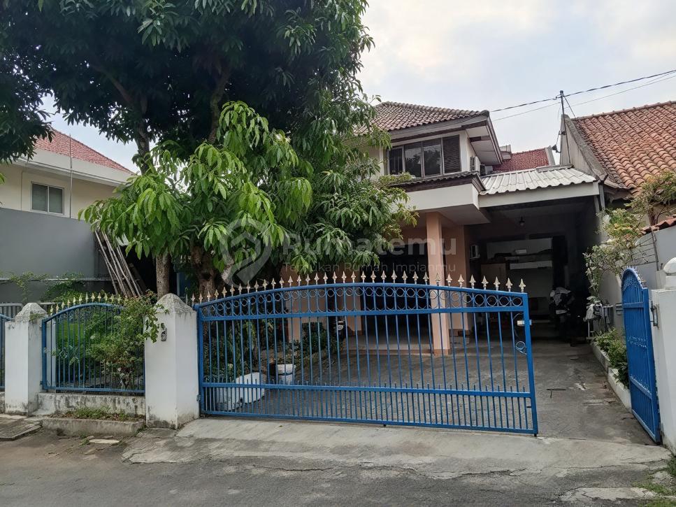 Dekat Akses Tol, Rumah, 2 Lantai, SHM, Dekat Landmark, Bebas Banjir