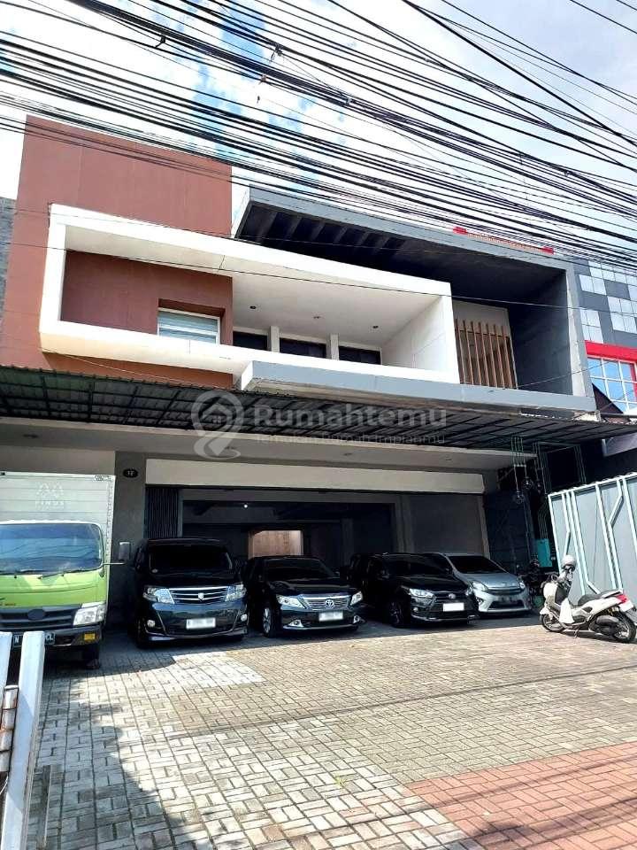 Dijual rumah tinggal dan ruang usaha dgn bangunan berkwalitas bagus