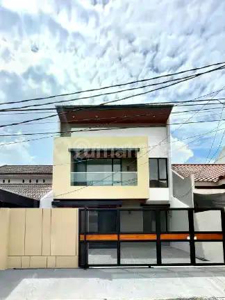 Rumah 2 Lantai Baru Siap Huni Hadap Selatan Lebar 8 Meter Bisa Kpr Semua Bank Griyaloka Sektor 1.4 Bsd