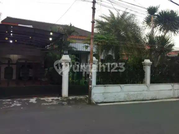 Dijual Rumahdi Jln Berdikari Kebon Jeruk Jakarta Barat