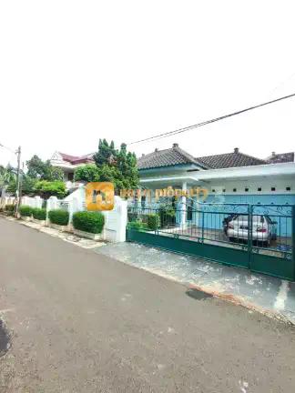 Rumah Asri Tanah Luas Lokasi Strategis di Pondok Kelapa Jakarta