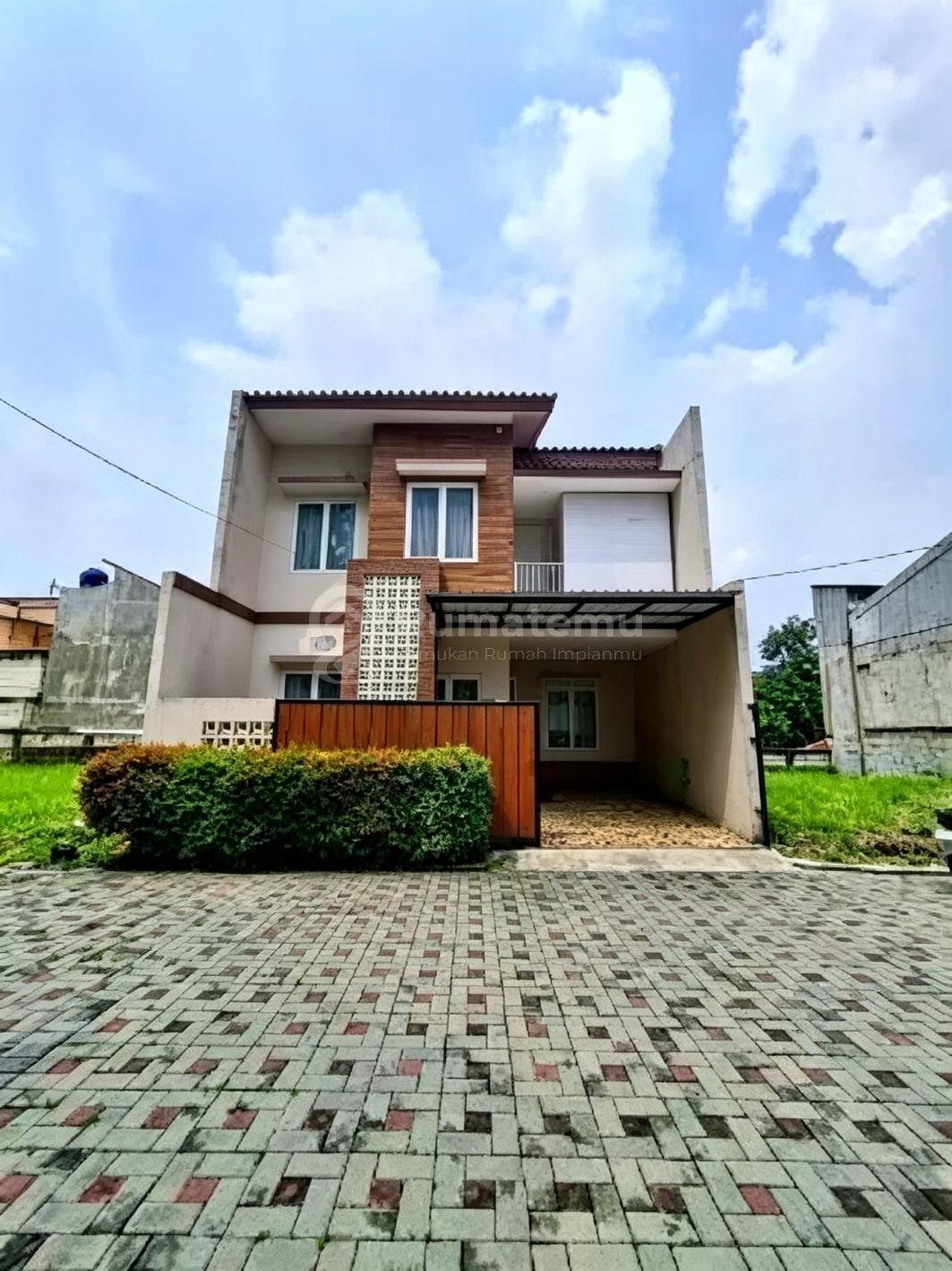 Rumah Bagus Dalam Cluster Di Jatimurni Bekasi