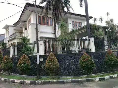 HOT SALE:  Rumah Mewah Dlm Komplek Dekat Binus Kemanggisan, Palmerah, Jakarta Barat