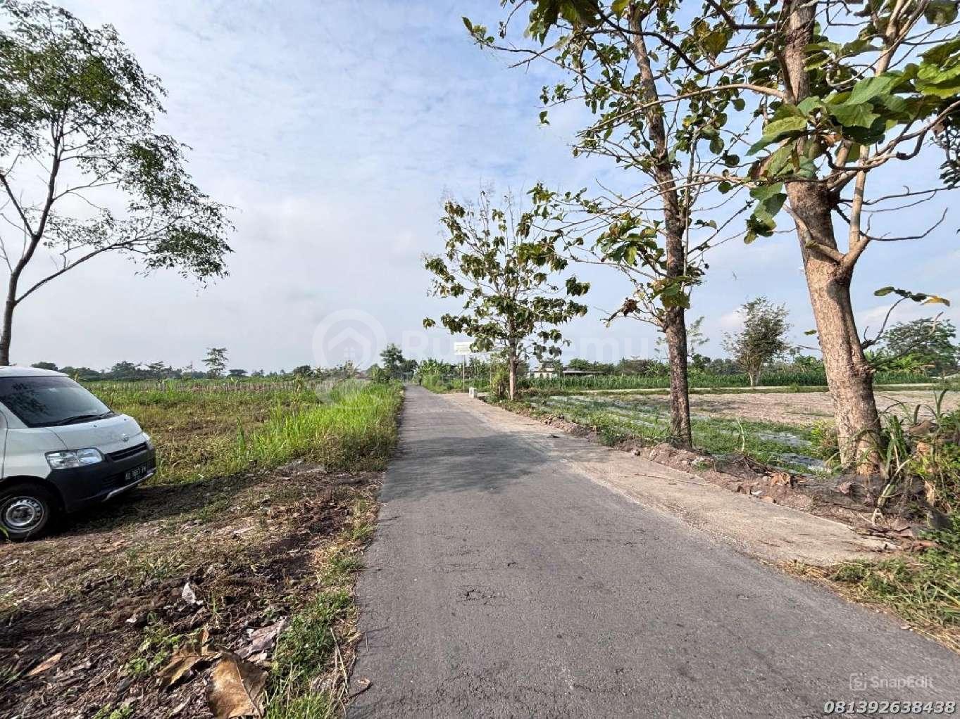 Tanah Timur Jl. Kaliurang Km 12 Dekat UII Jogja Aspal Lebar Cocok Villa