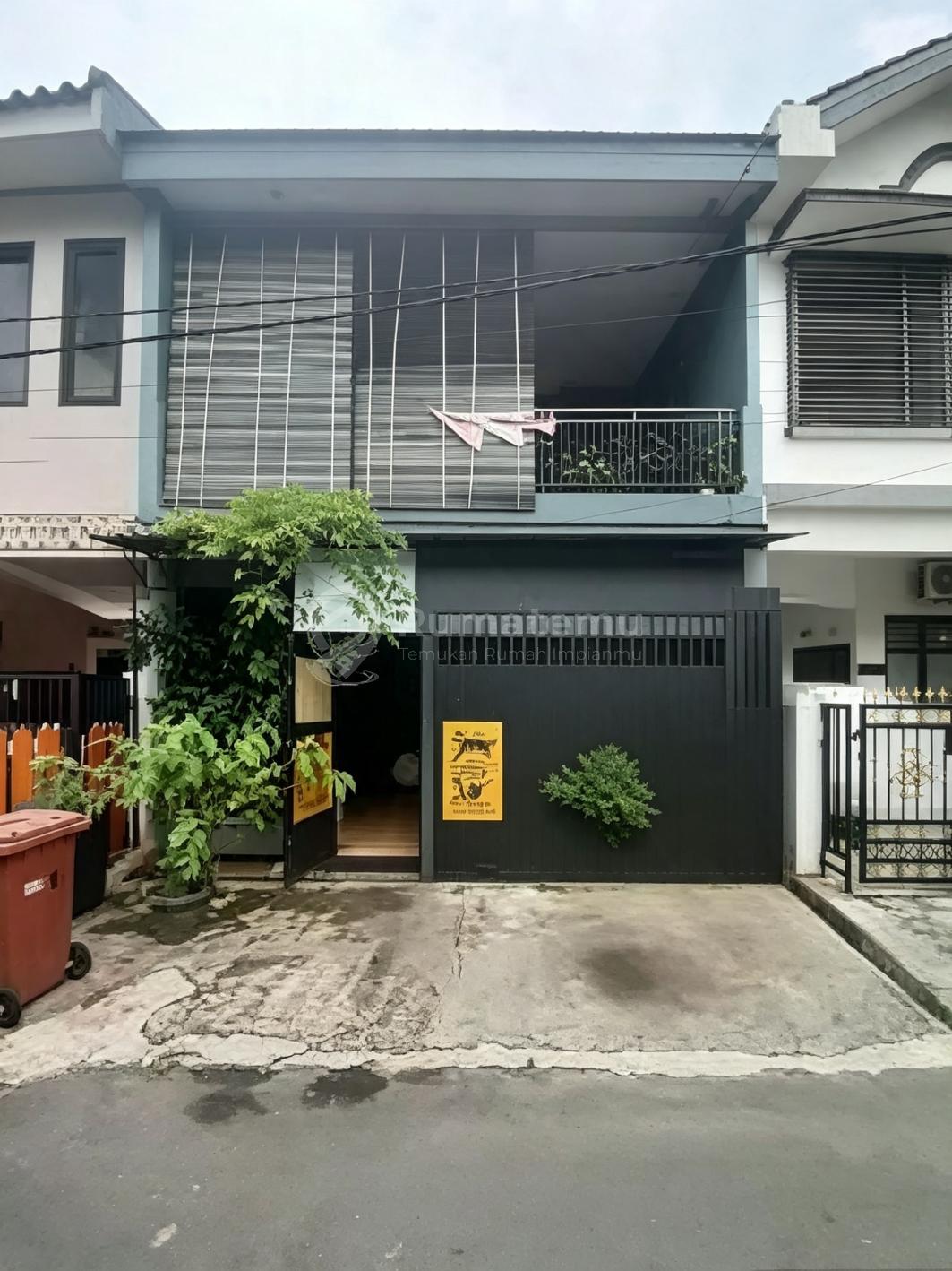 Rumah Secondary Dalam Komplek di Pondok Kelapa