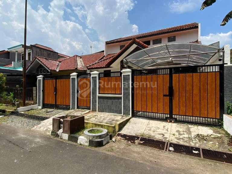 RUMAH BESAR 2 LANTAI BARU RENOVASI DI PALEM SEMI KARAWACI TANGERANG