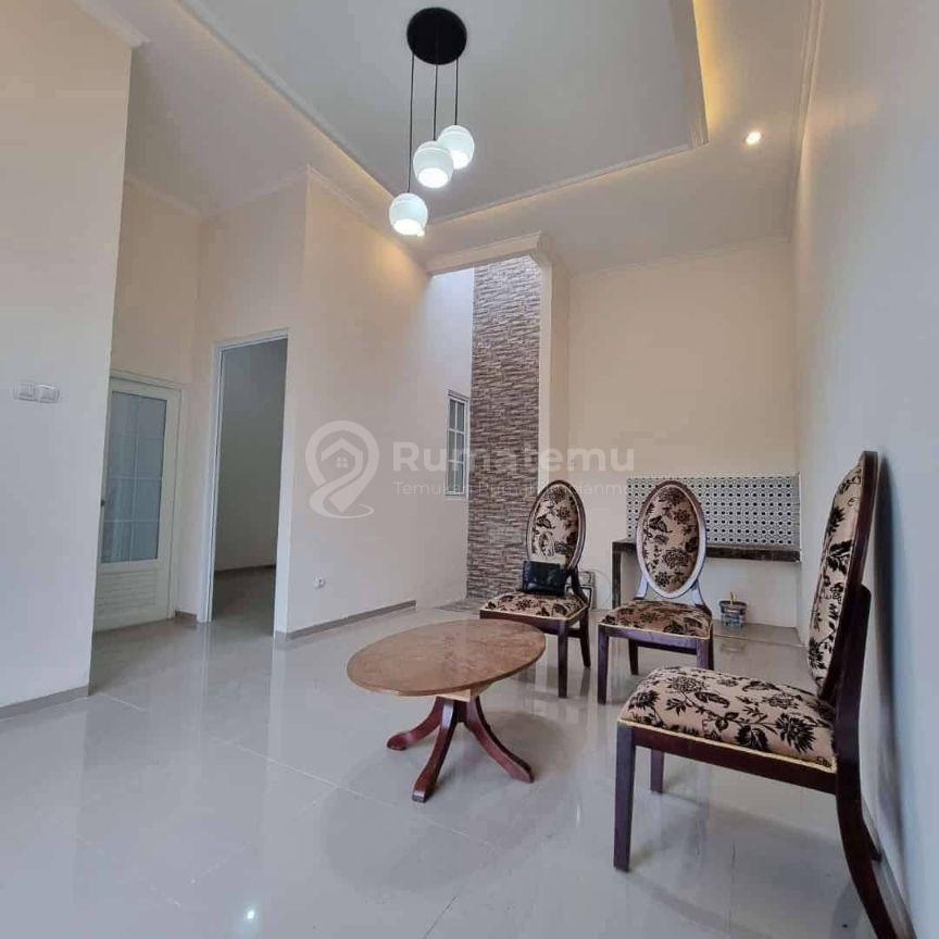 Dijual rumah take over siap huni bebas banjir,r, aman dan bebas biaya notaris 