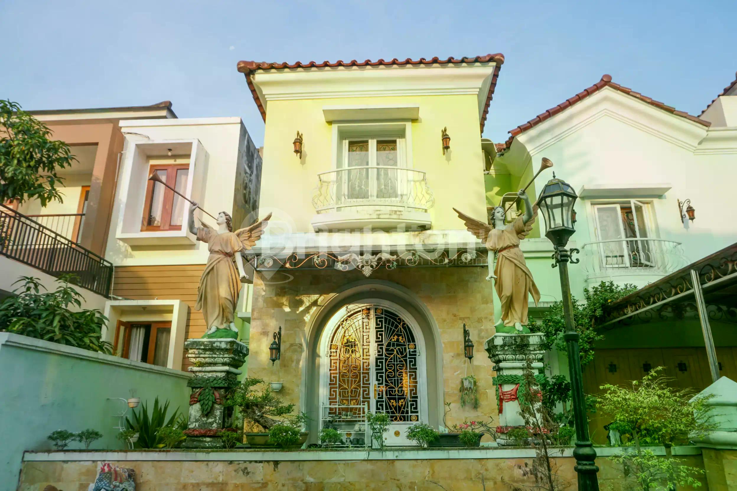 HUNIAN EKSKLUSIF CASA GRANDE, DEKAT UPN & PAKUWON MALL