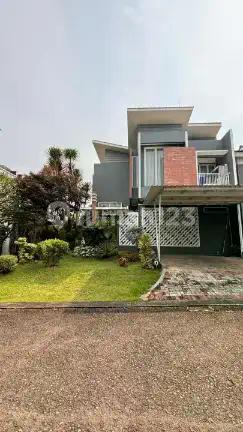 Rumah Di Bsd, Cluster De Latinos Bsd Dekat Stasiun Rawabuntu