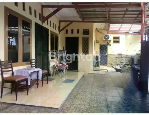 Jual MAWAR MERAH, KEL. MALAKA JAYA, KEC. DUREN SAWIT, JAKARTA TIMUR