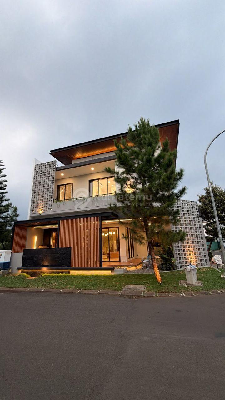 DIJUAL Rumah Cluster 2 Lantai Mewah dengan Posisi Hoek dan Lingkungan yang Nyaman, Strategis di Citra Raya Ciputra, Tangerang