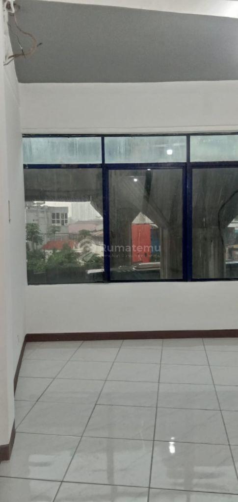 DISEWAKAN RUKO 3 LANTAI DAERAH KEBAYORAN BARU