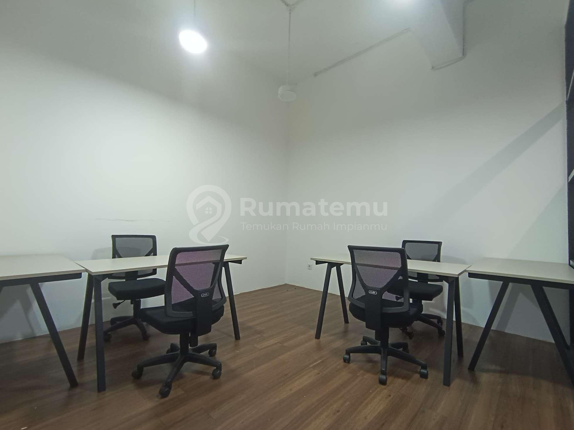 Sewa Ruang Kantor Lokasi Strategis Kebayoran Lama Jakarta Selatan