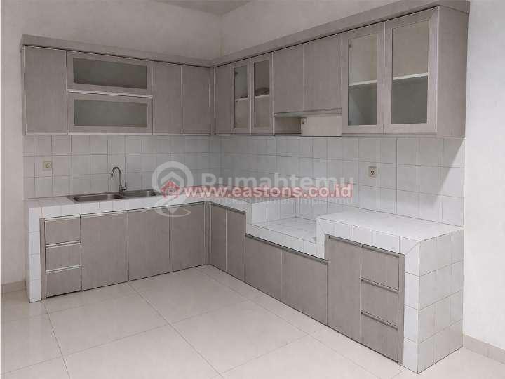 Disewa Rumah Semi Furnish, Daerah Kelapa Gading (KG005220)